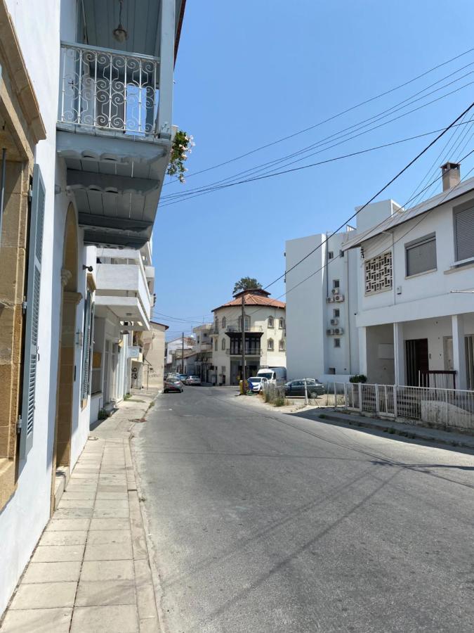 Ostello Past Or Trail Larnaca Esterno foto